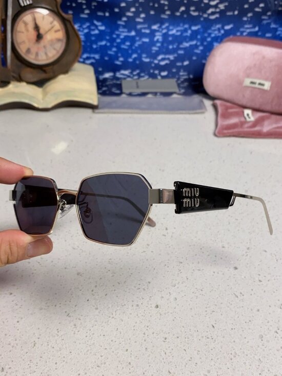 ✅NWT Authentic  MIU MIU Sunglasses main image 4